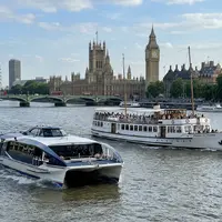 Thames Clippers vs City Cruises &mdash; What's the Difference?